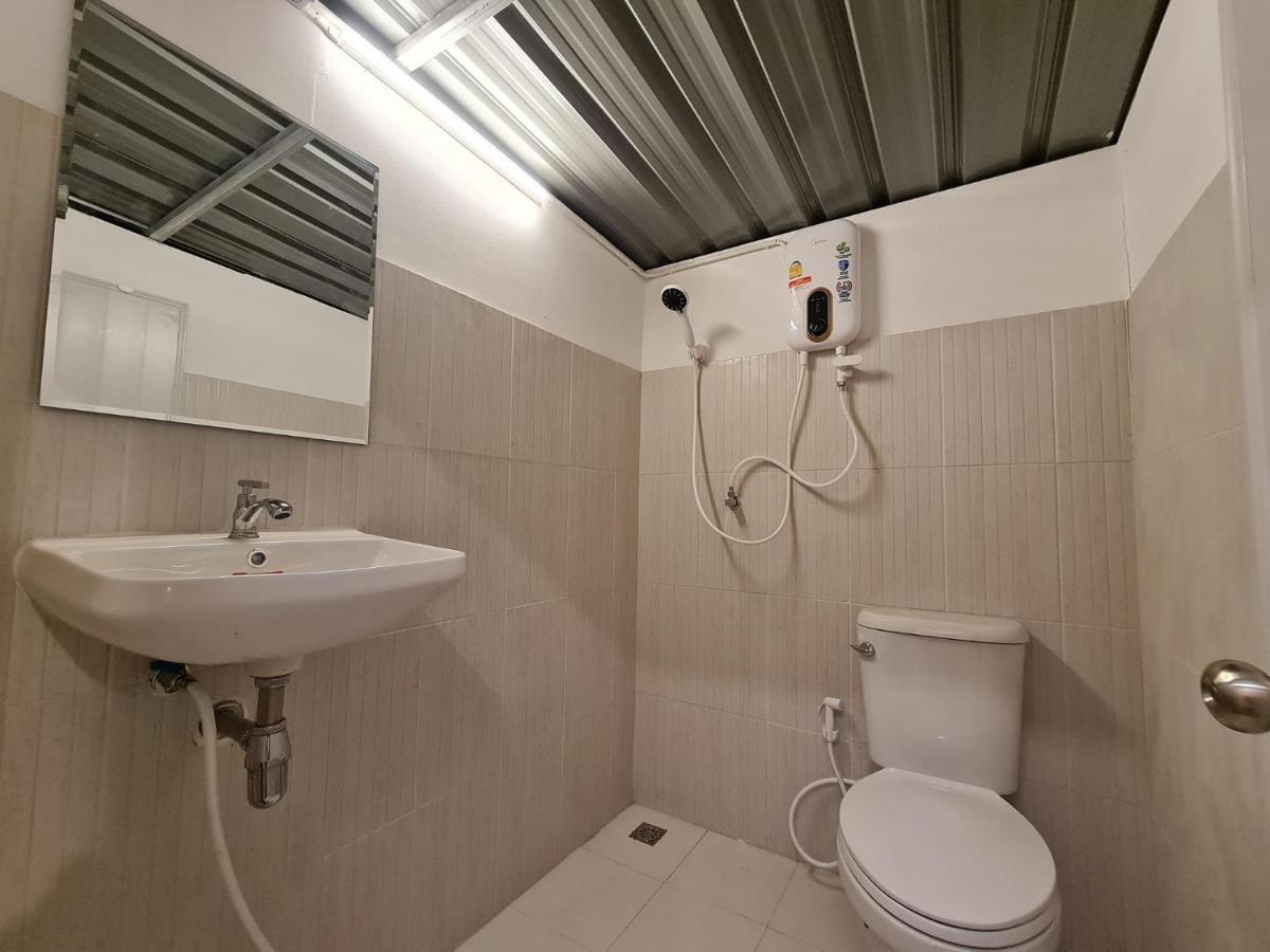 Sb Inn Phetchaburi Luaran gambar